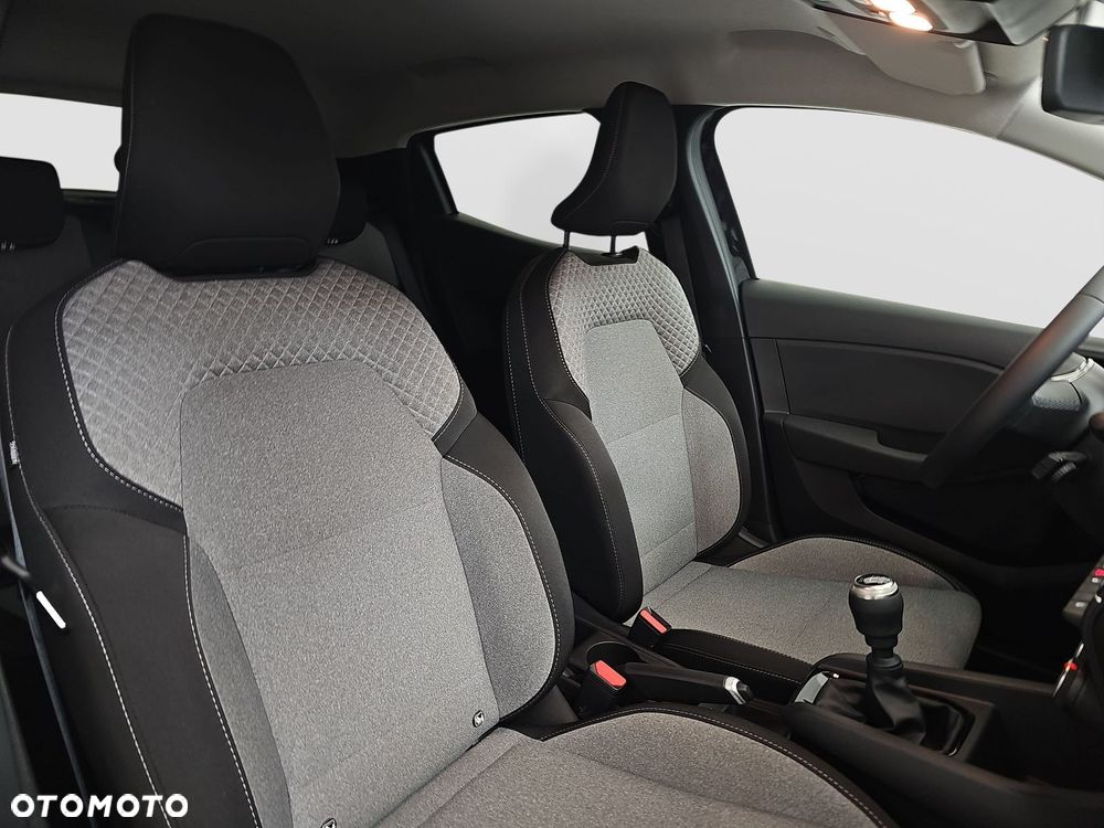 Renault Clio 1.0 TCe Evolution - 26