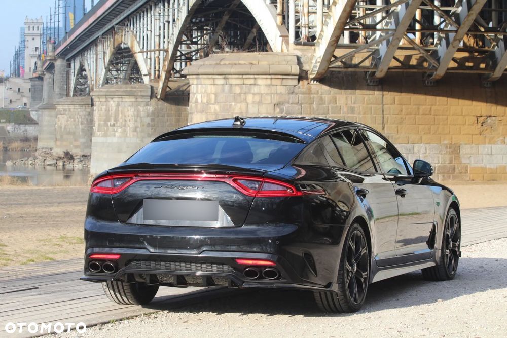 Kia Stinger 3.3 T-GDI AWD GT - 11