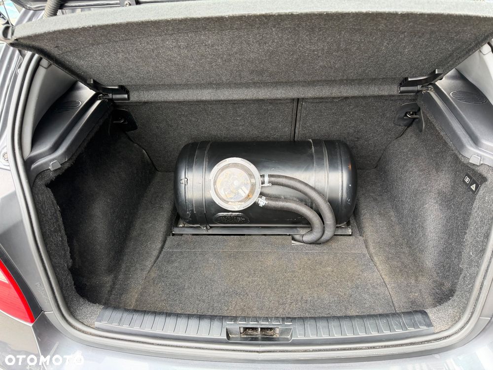 BMW Seria 1 116i - 13