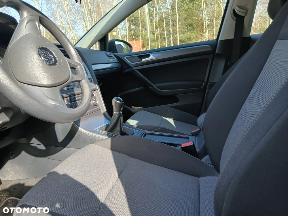 Volkswagen Golf - 11