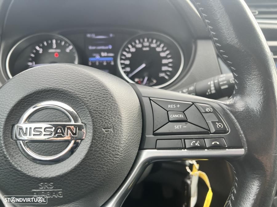Nissan Qashqai 1.5 dCi N-Connecta - 32