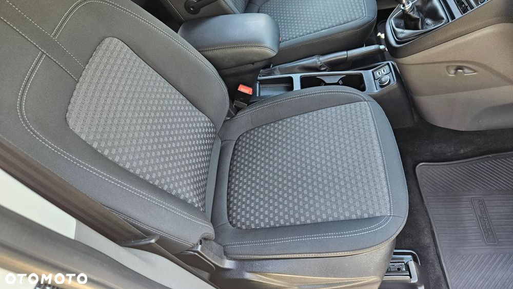 Ford Tourneo Connect Grand - 22