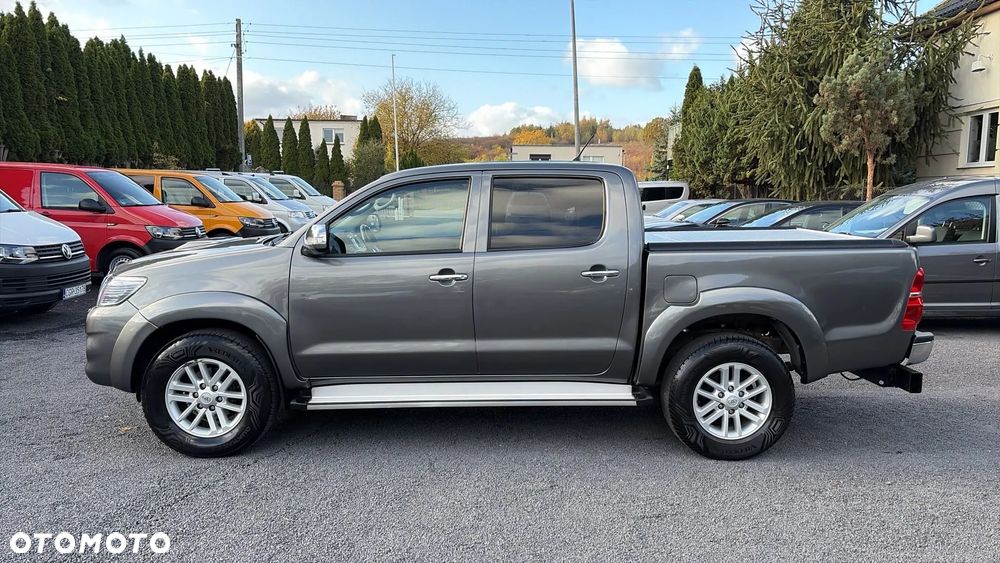 Toyota Hilux 4x4 Double Cab Life - 4