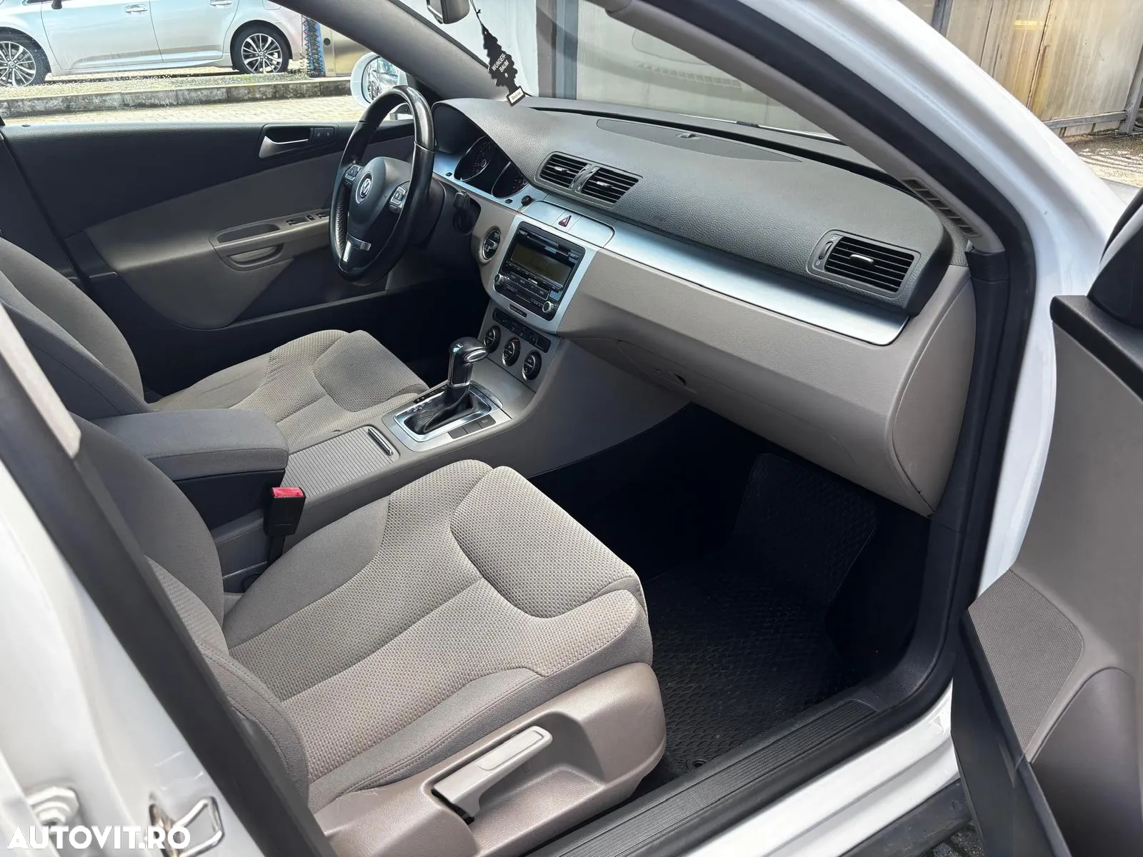 Volkswagen Passat - 7