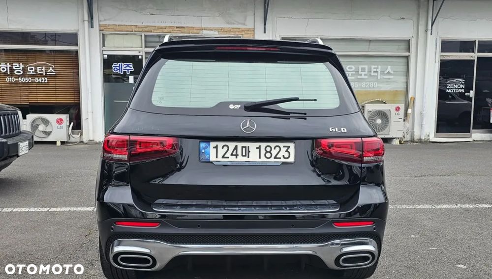 Mercedes-Benz GLB - 2