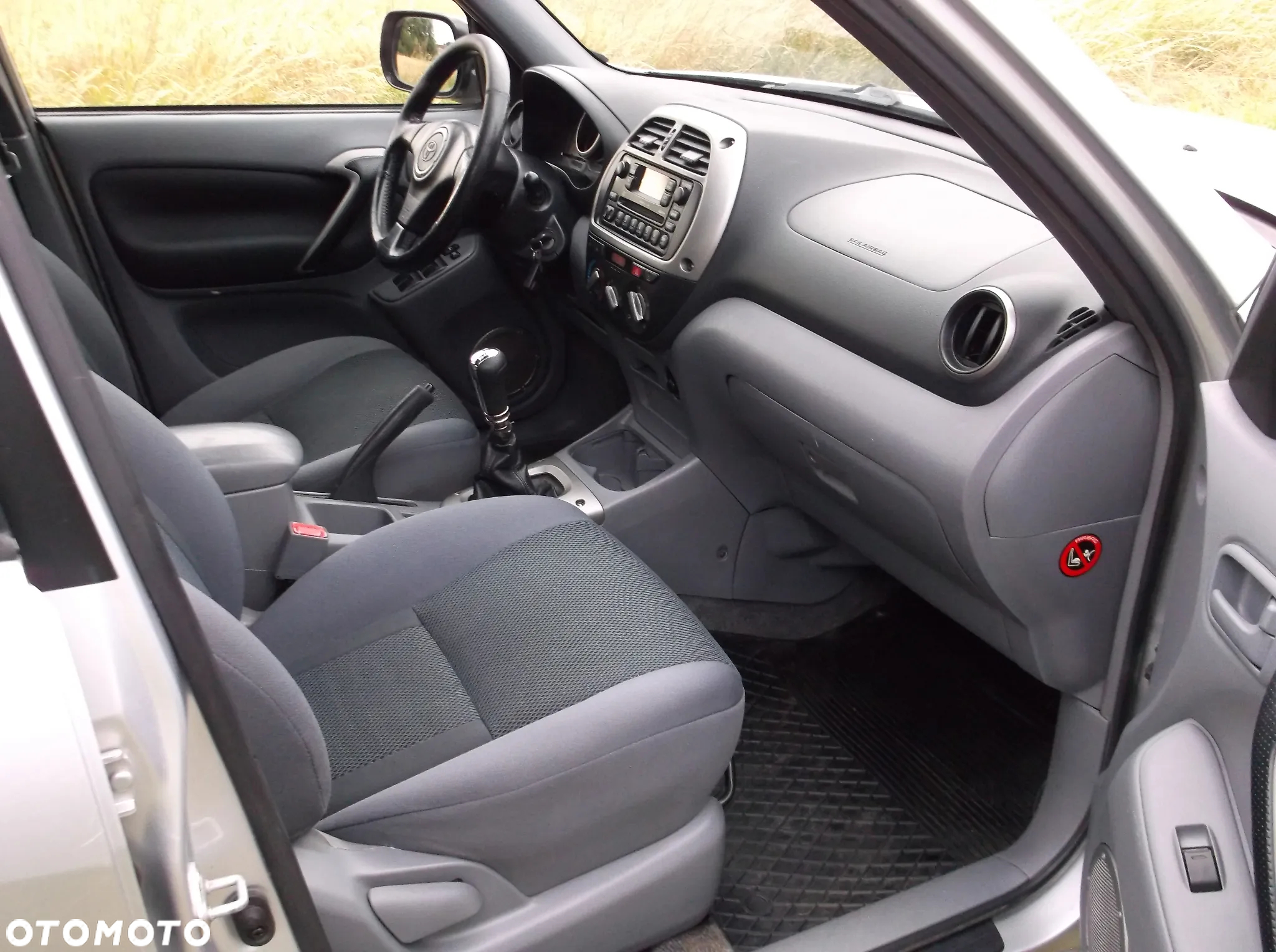 Toyota RAV4 2.0 D-4D 4x4 - 10