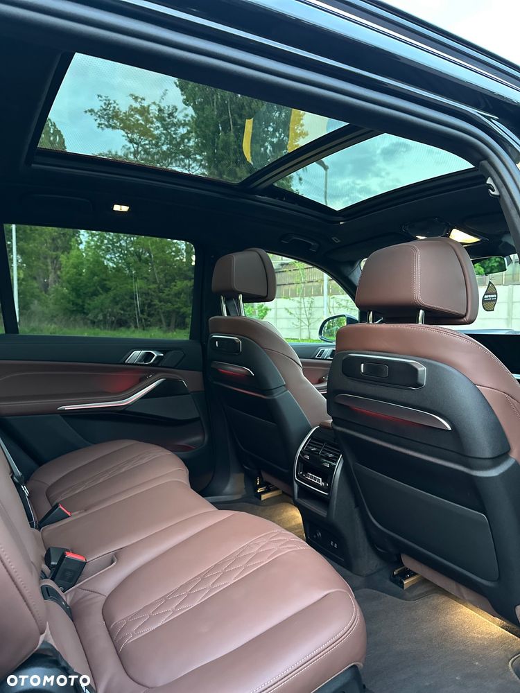 BMW X7 xDrive40i - 15