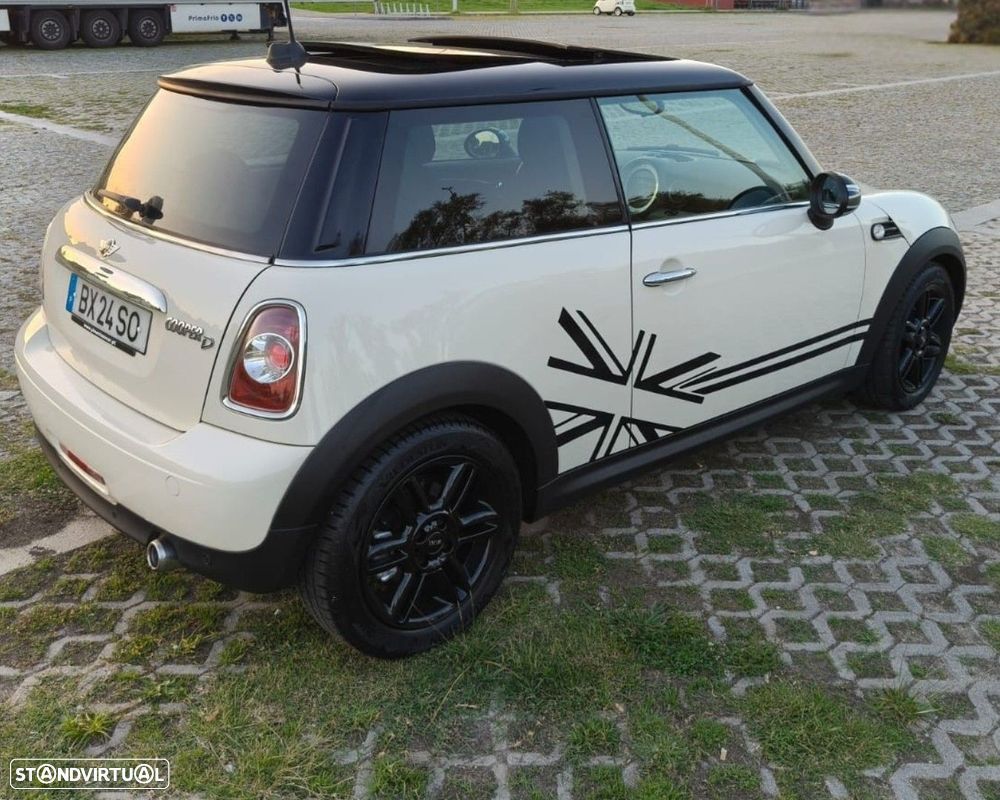 MINI 3 Portas Cooper D - 15