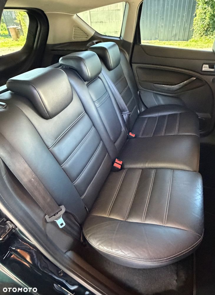 Ford Kuga 2.0 TDCi 4x4 Titanium - 14