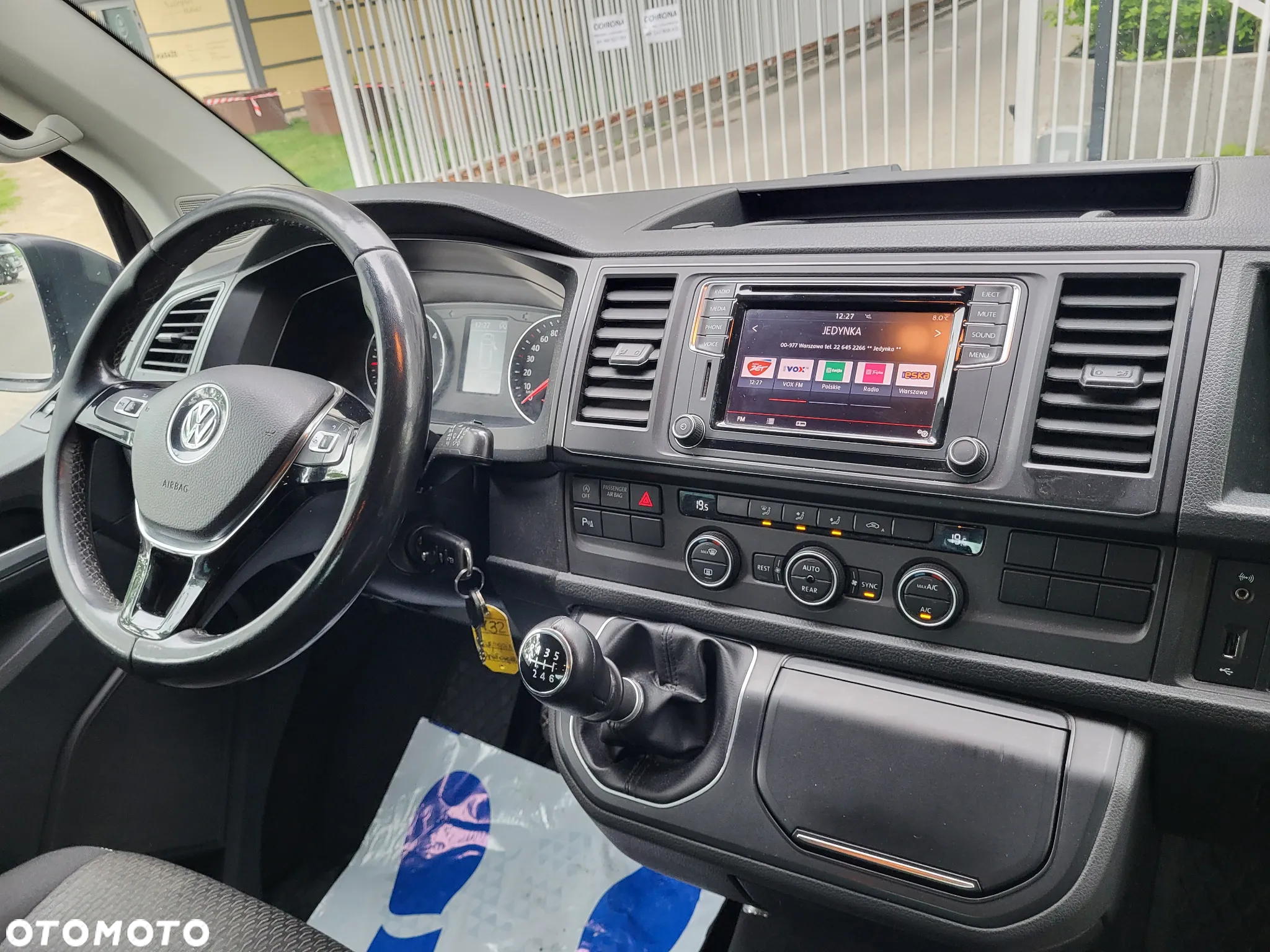 Volkswagen Multivan - 9