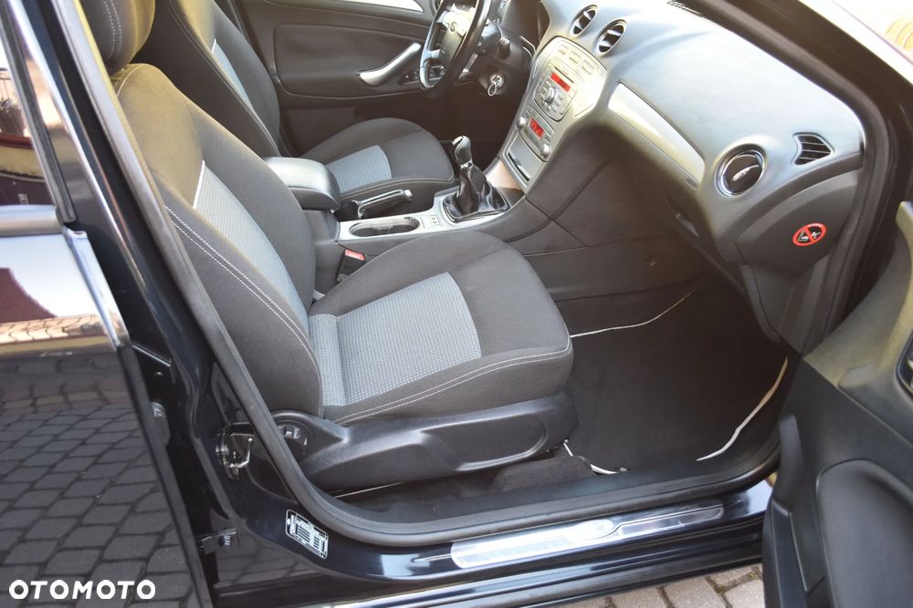 Ford Mondeo - 25