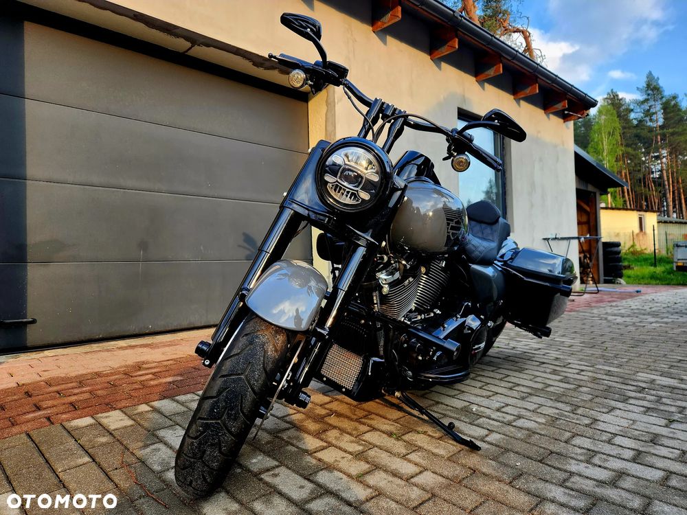 Harley-Davidson Touring Road King - 13