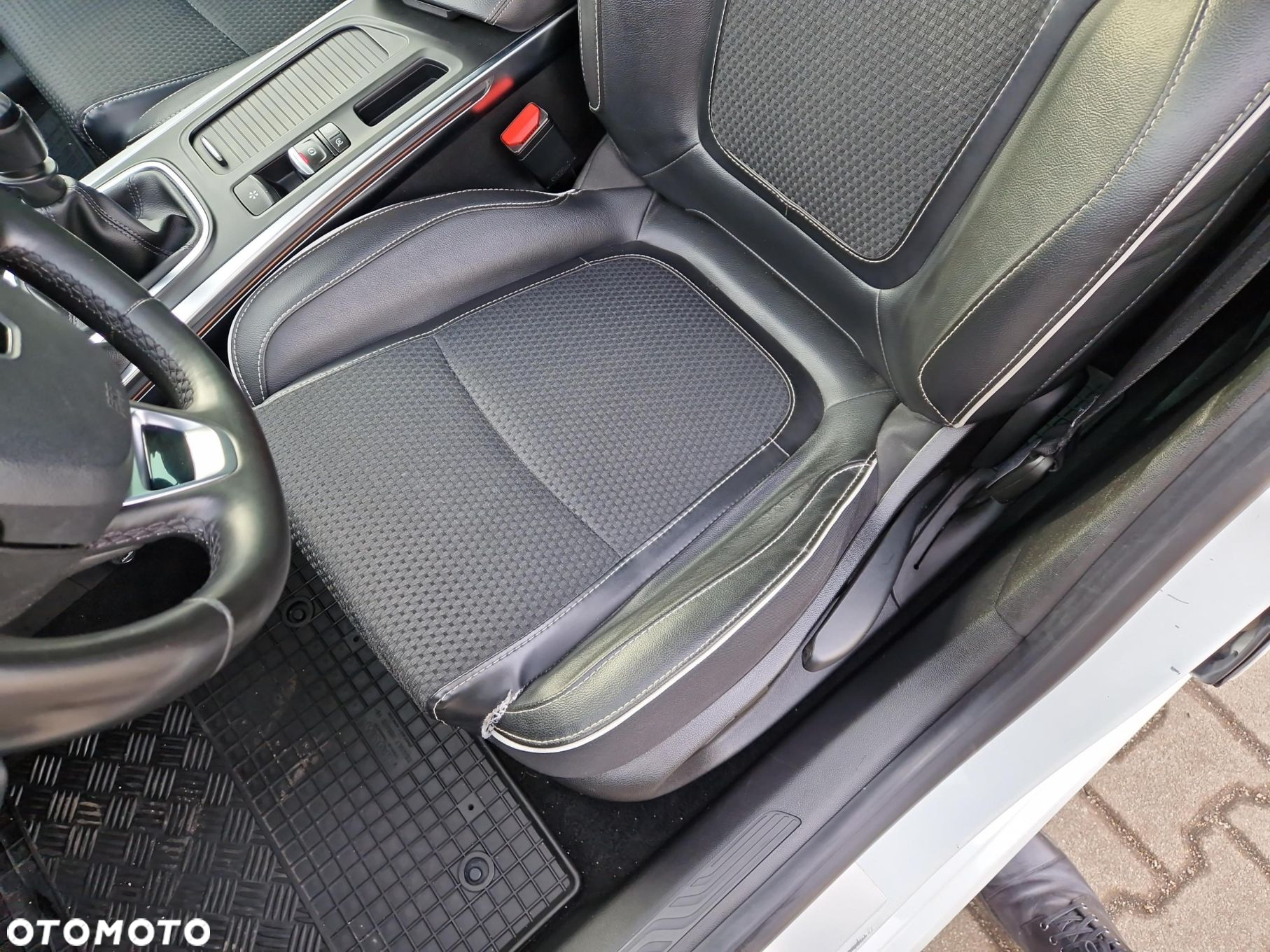 Renault Megane 1.2 Energy TCe Bose - 12