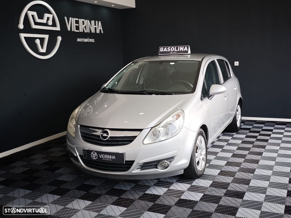 Opel Corsa 1.2 Cosmo - 4