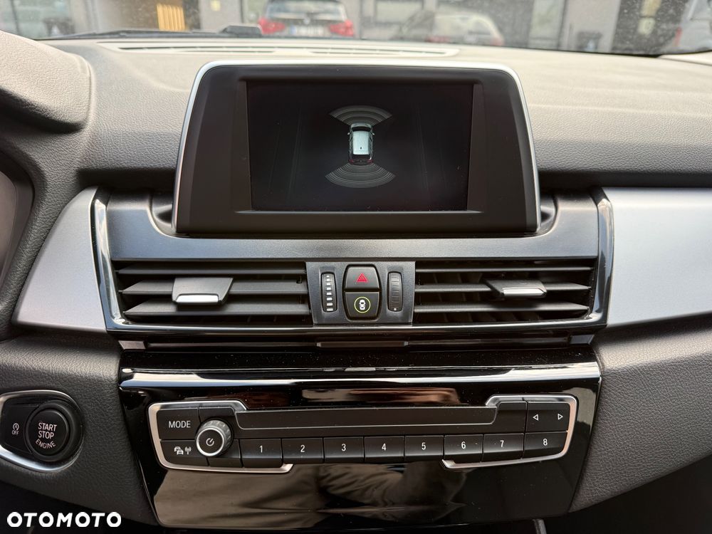 BMW Seria 2 216d Advantage - 15