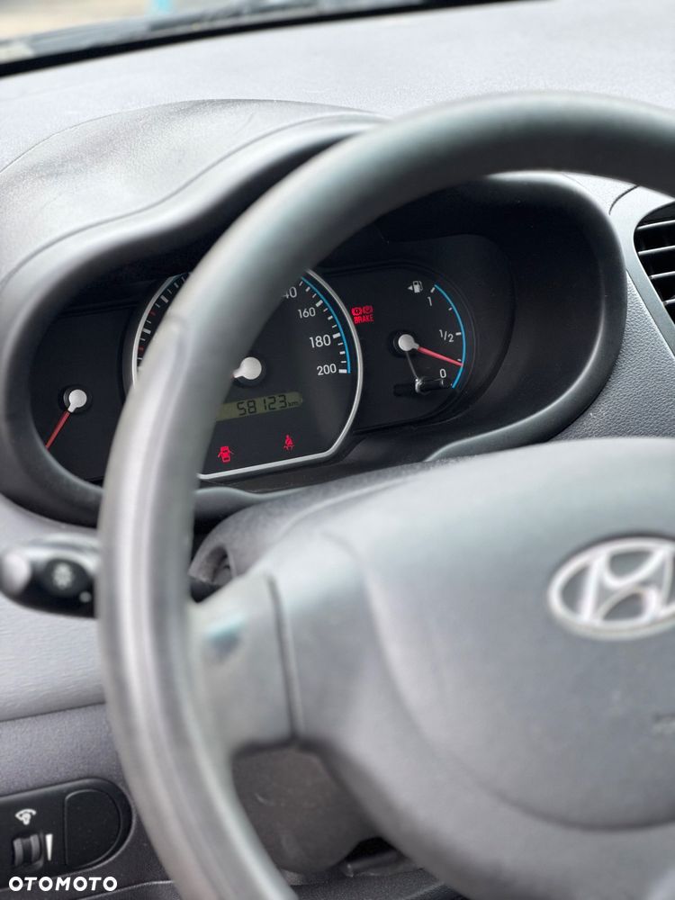 Hyundai i10 1.1 Base - 17