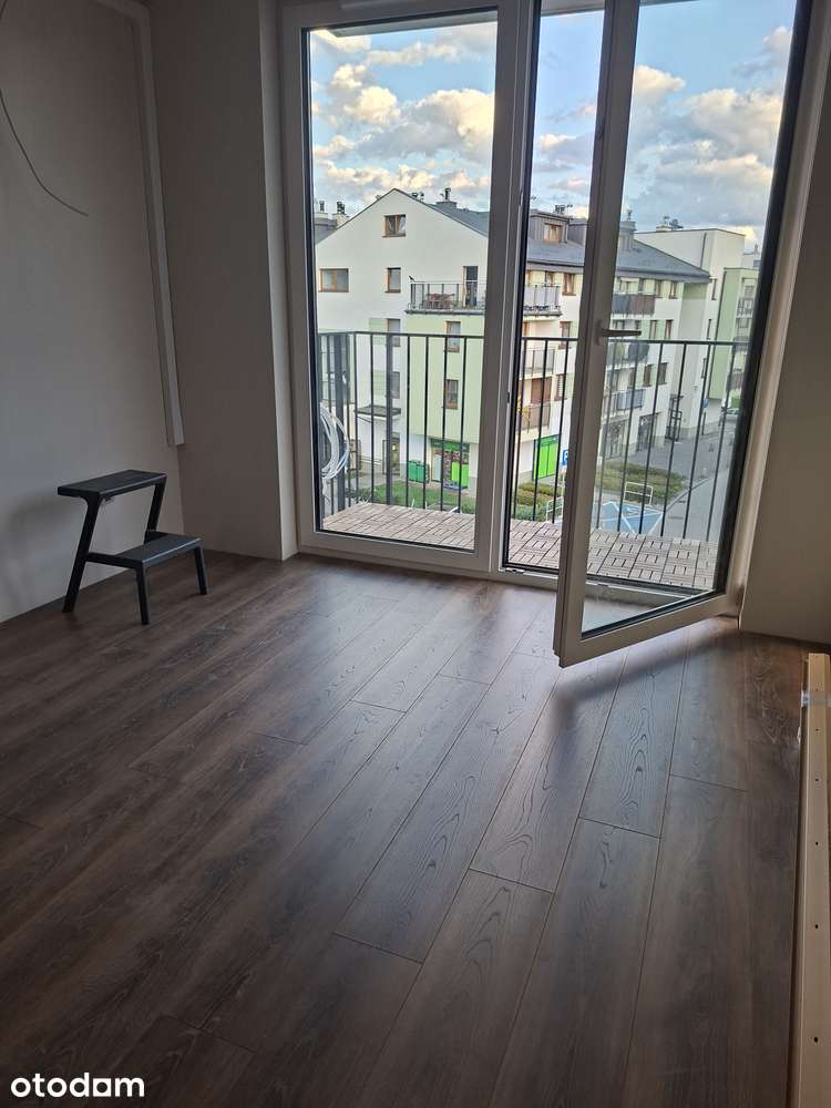 Nowe mieszkanie 2-pokojowe 35.5 m2, miejsce garażowe, klimatyzacja.