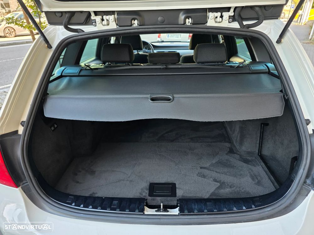BMW 320 d xDrive - 28