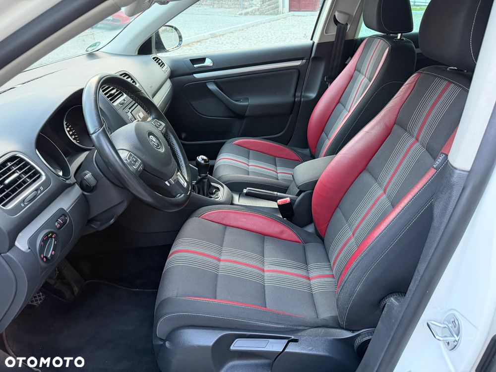 Volkswagen Golf 1.6 TDI DPF MATCH - 11