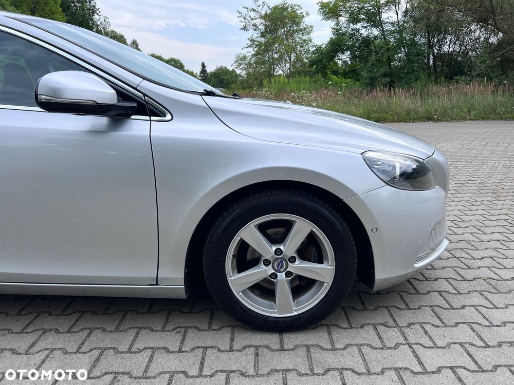 Volvo V40 D2 Momentum - 18