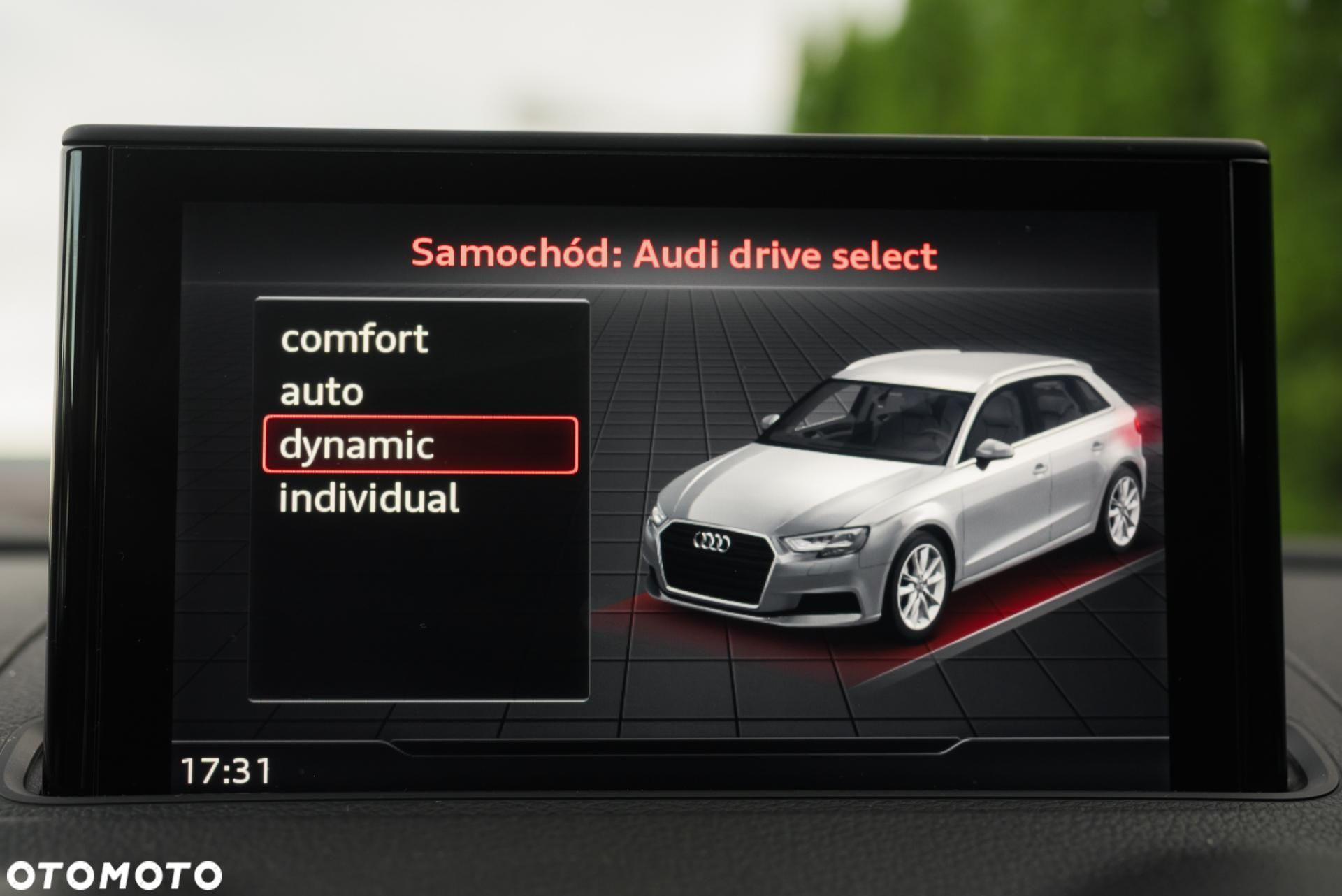 Audi RS3 Sportback - 19