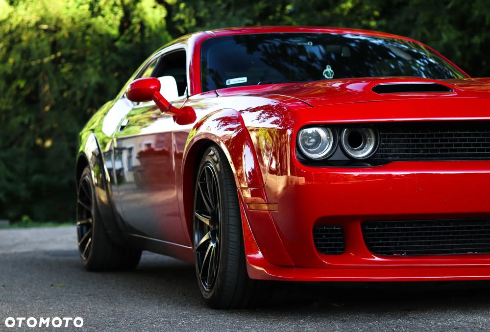 Dodge Challenger - 17