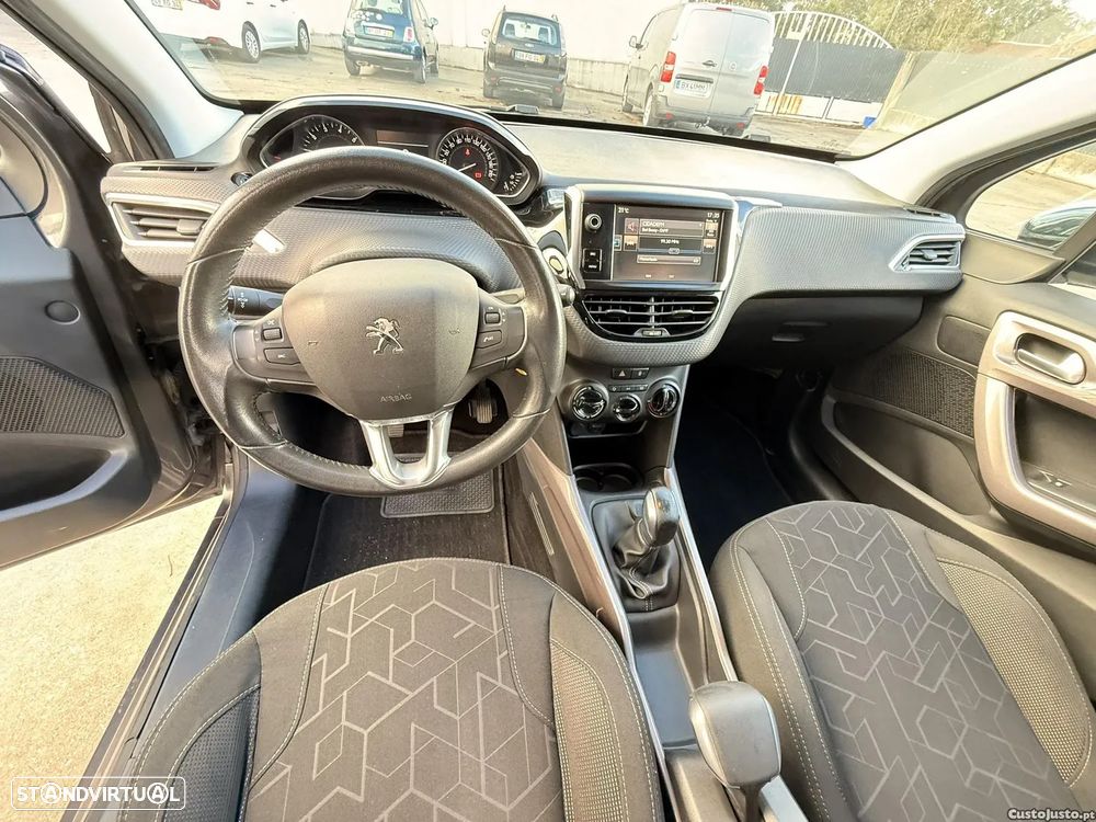 Peugeot 2008 1.2 PureTech Style - 11
