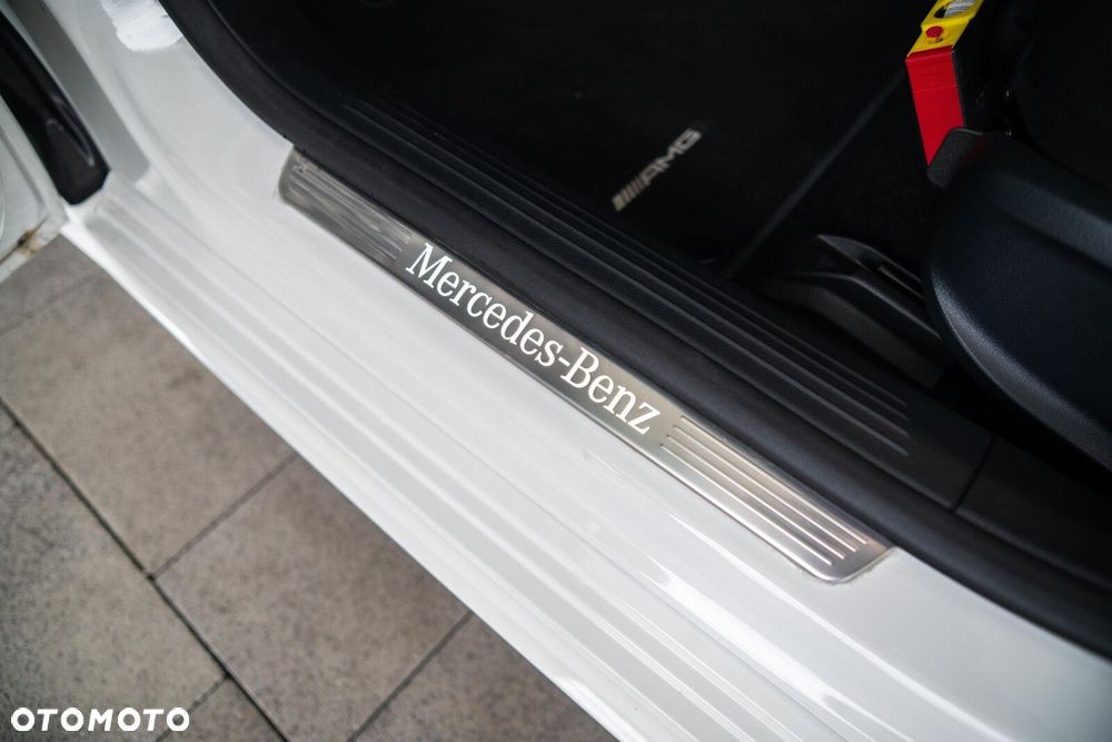 Mercedes-Benz Klasa A 250 e PHEV AMG Line 8G-DCT - 28