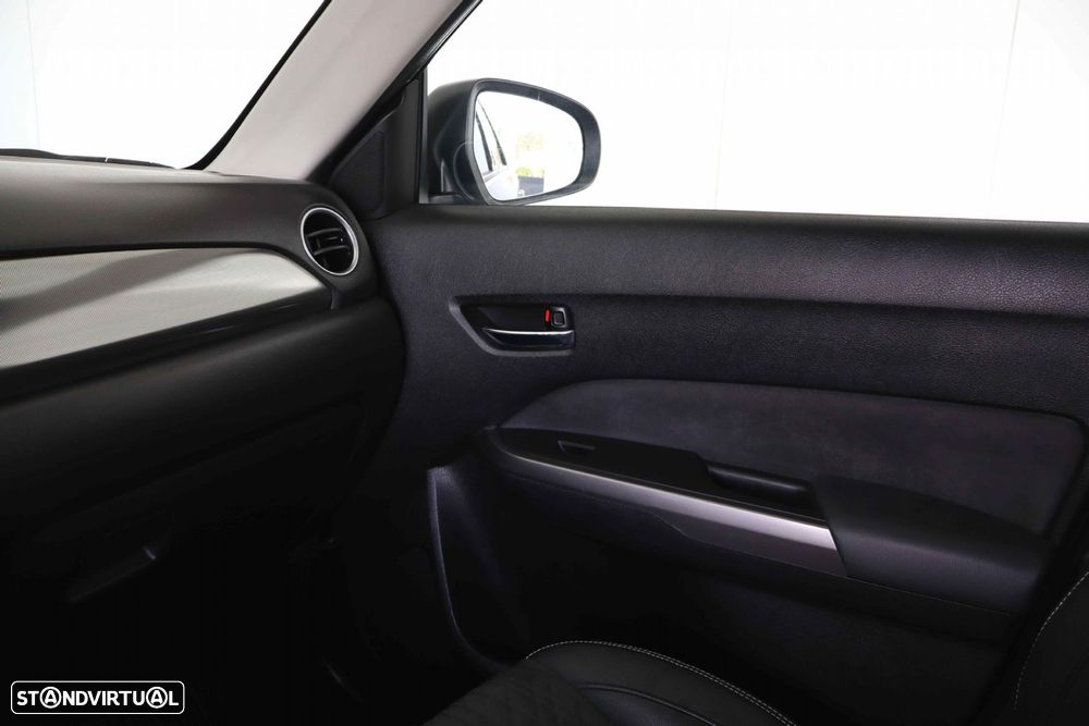 Suzuki Vitara 1.4T GLX - 32