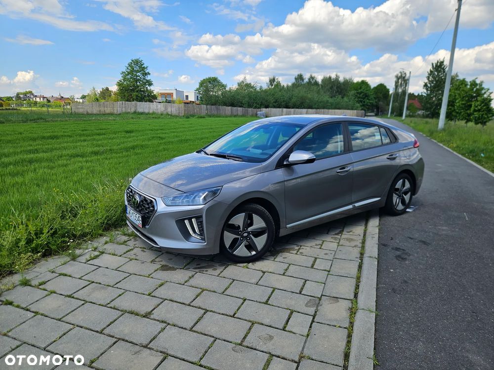 Hyundai IONIQ Hybrid Premium - 2