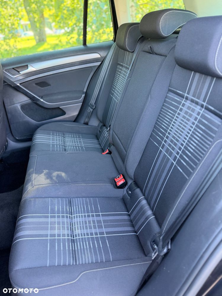 Volkswagen Golf 1.6 TDI BMT Comfortline - 21