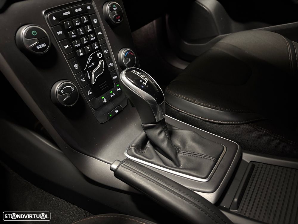 Volvo V40 Cross Country 1.5 T3 Geartronic - 6