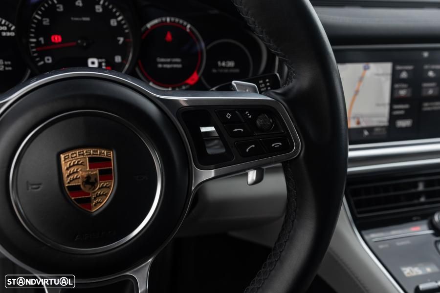 Porsche Panamera 4 S - 31