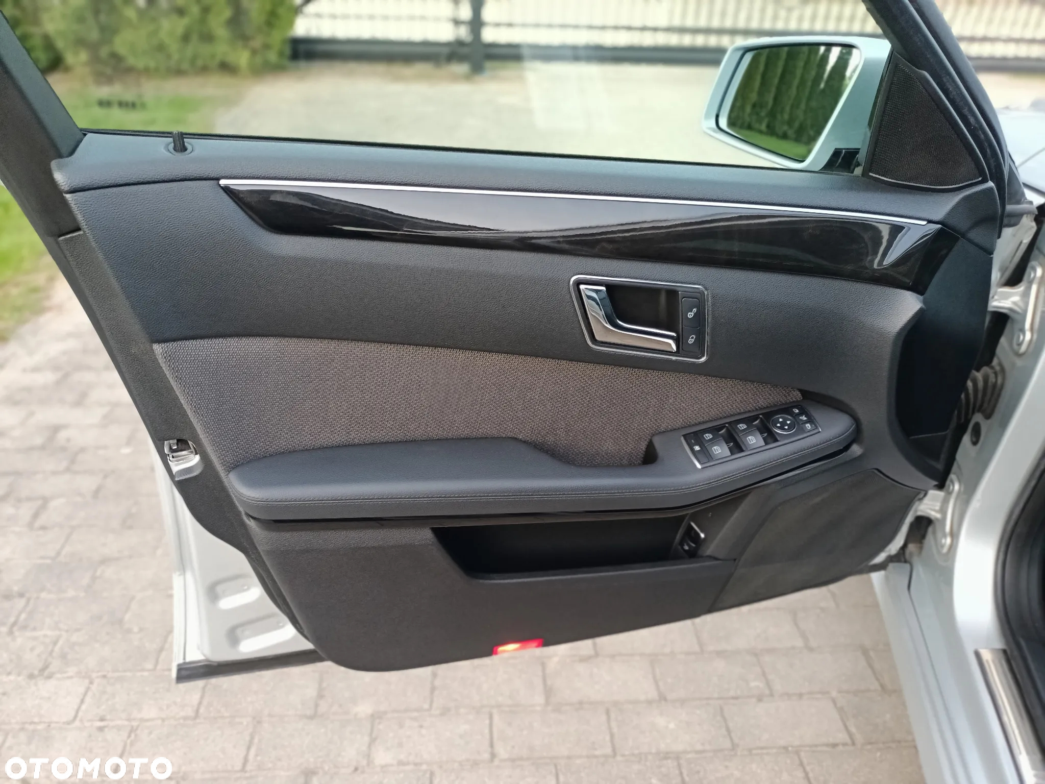 Mercedes-Benz Klasa E - 15