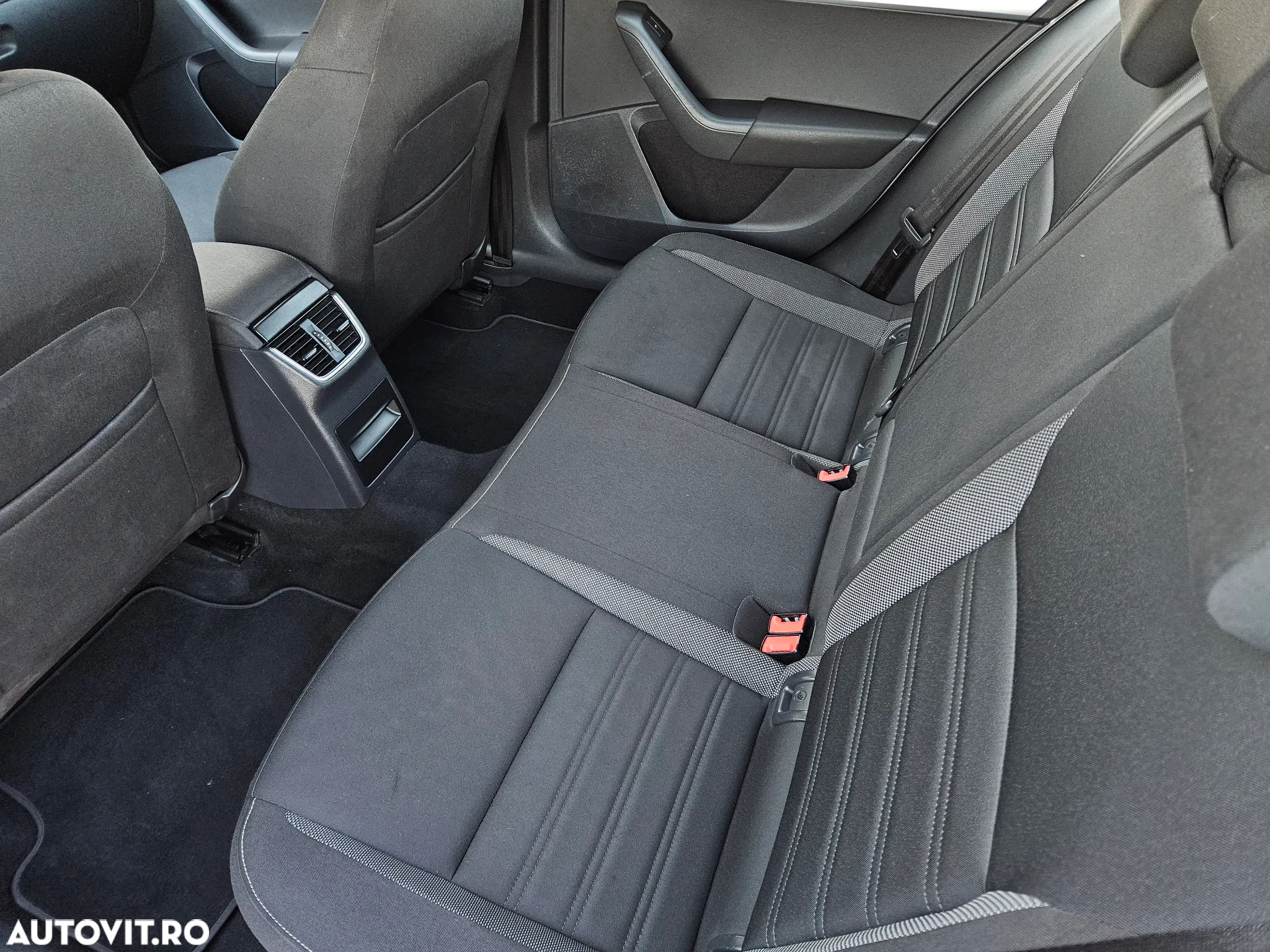 Skoda Octavia 2.0 TDI (Green tec) DSG Style - 7