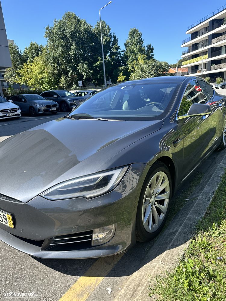 Tesla Model S - 7
