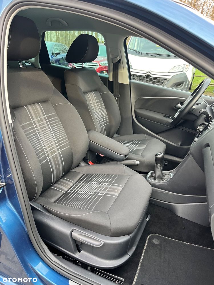 Volkswagen Polo 1.4 TDI Blue Motion Technology Lounge - 17