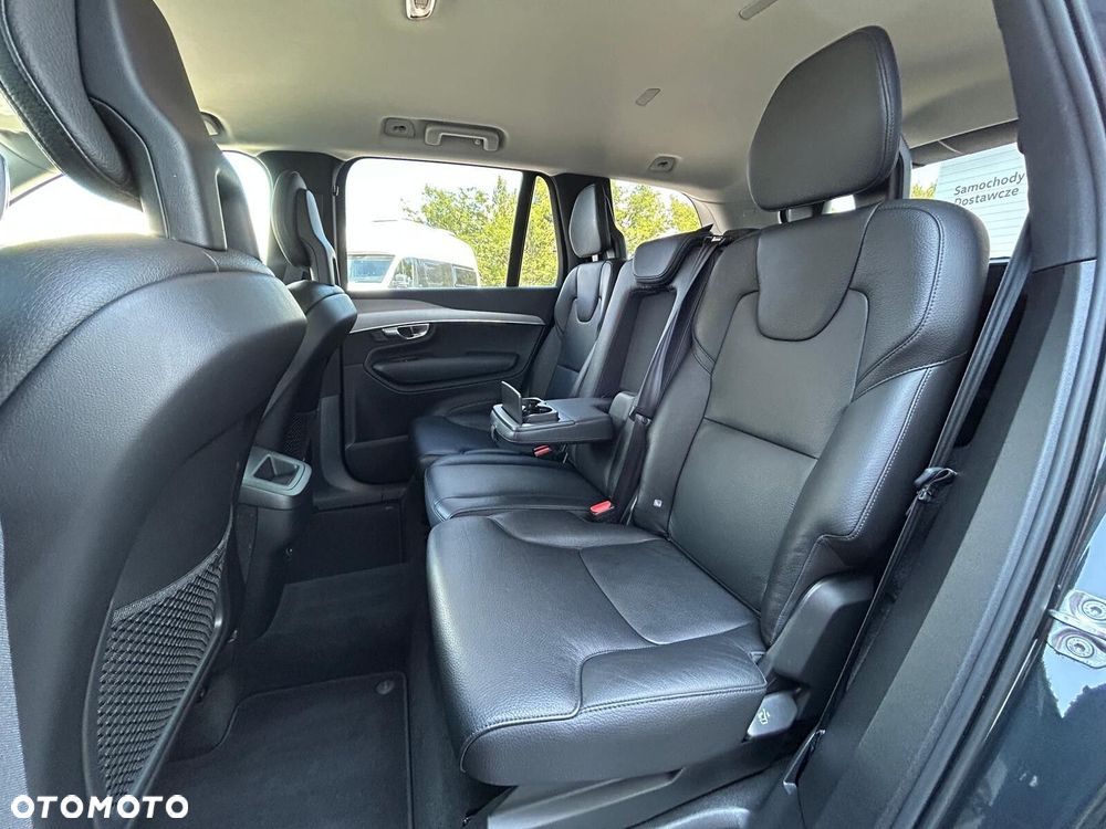 Volvo XC 90 B5 D AWD Momentum Pro - 19
