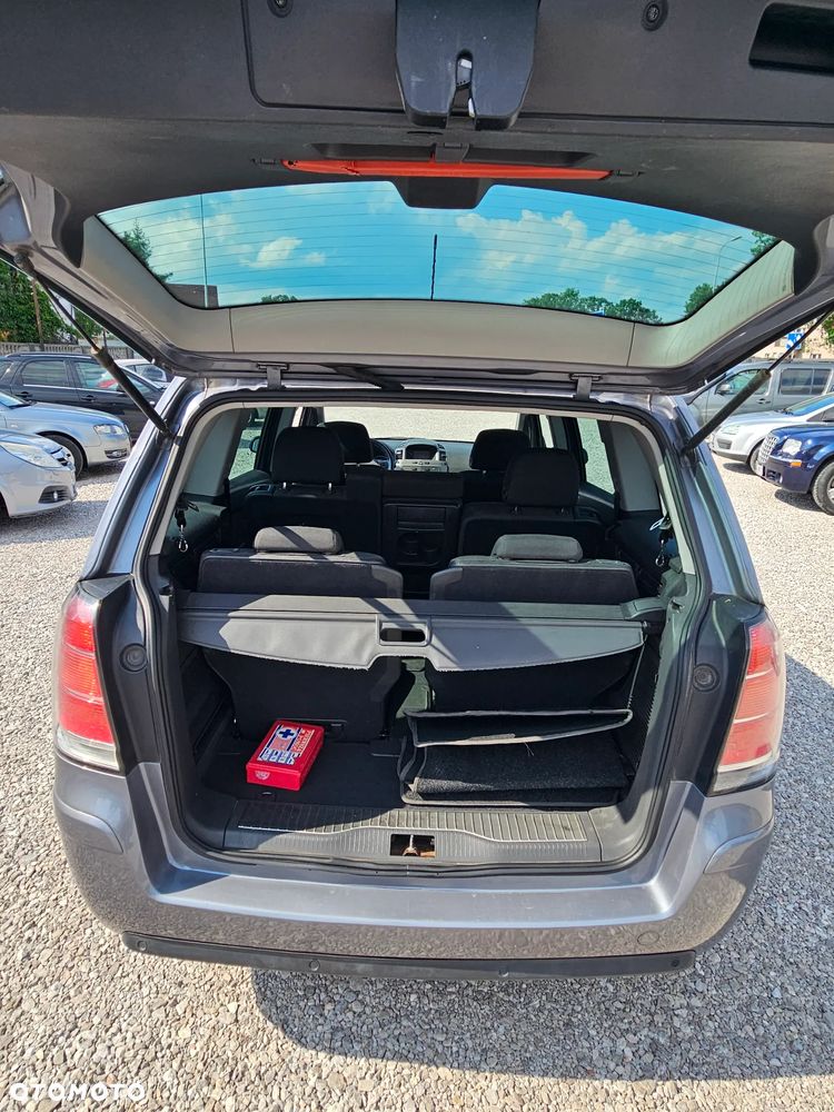 Opel Zafira 1.8 Elegance - 24