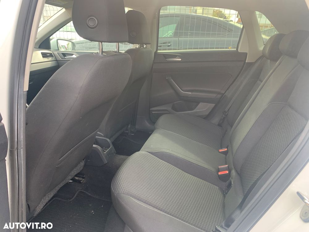 Volkswagen Polo - 11