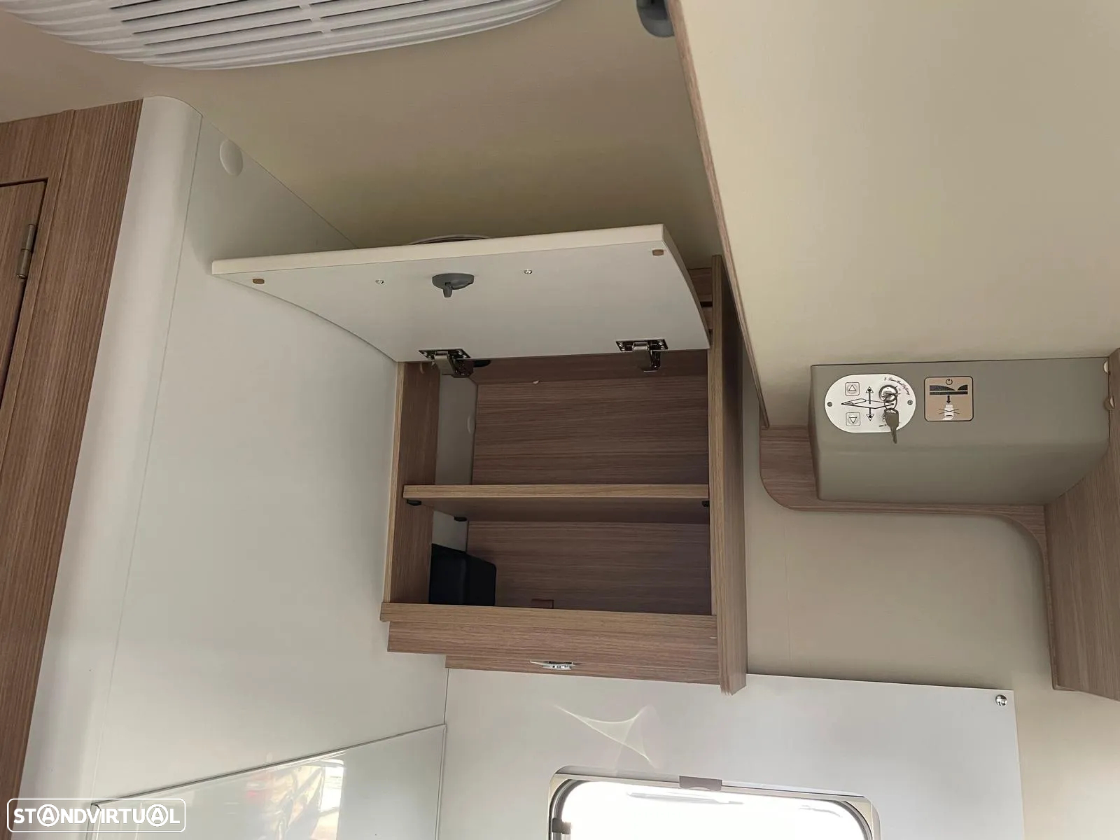 Burstner Lyseo Time Fidelity - Autocaravana c/Camas Central e Elevatória - 34
