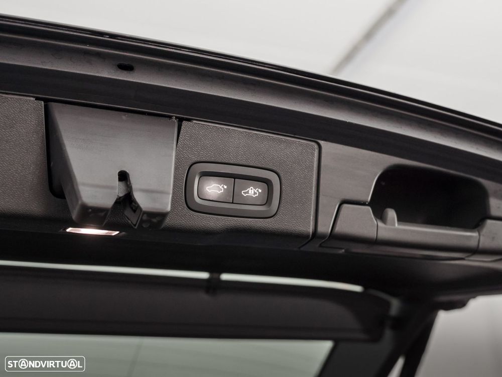 Volvo XC 60 2.0 T6 PHEV Inscription AWD - 12