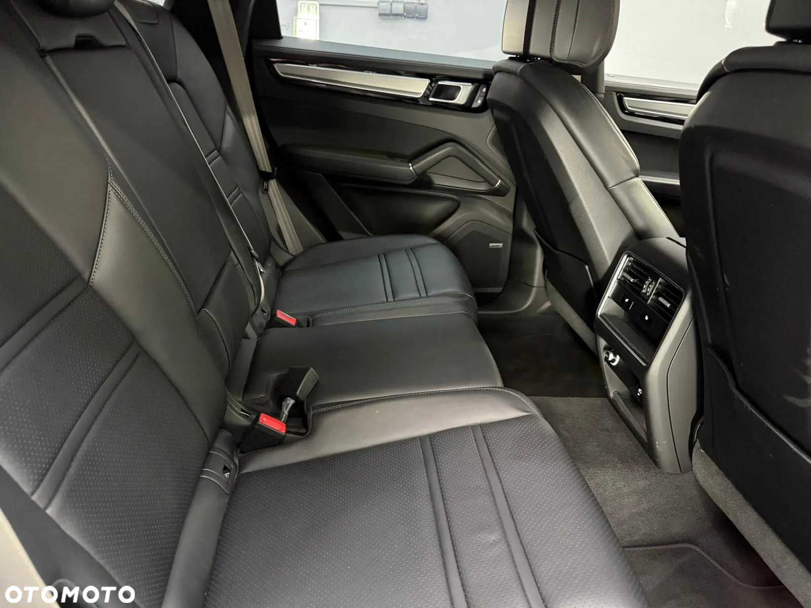 Porsche Cayenne E-Hybrid Platinum Edition - 32