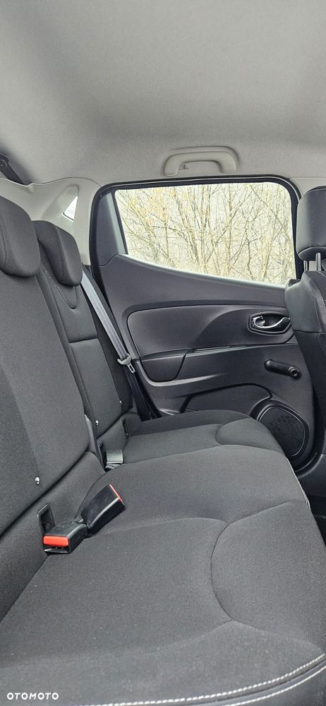 Renault Clio 1.2 16V 75 Expression - 16