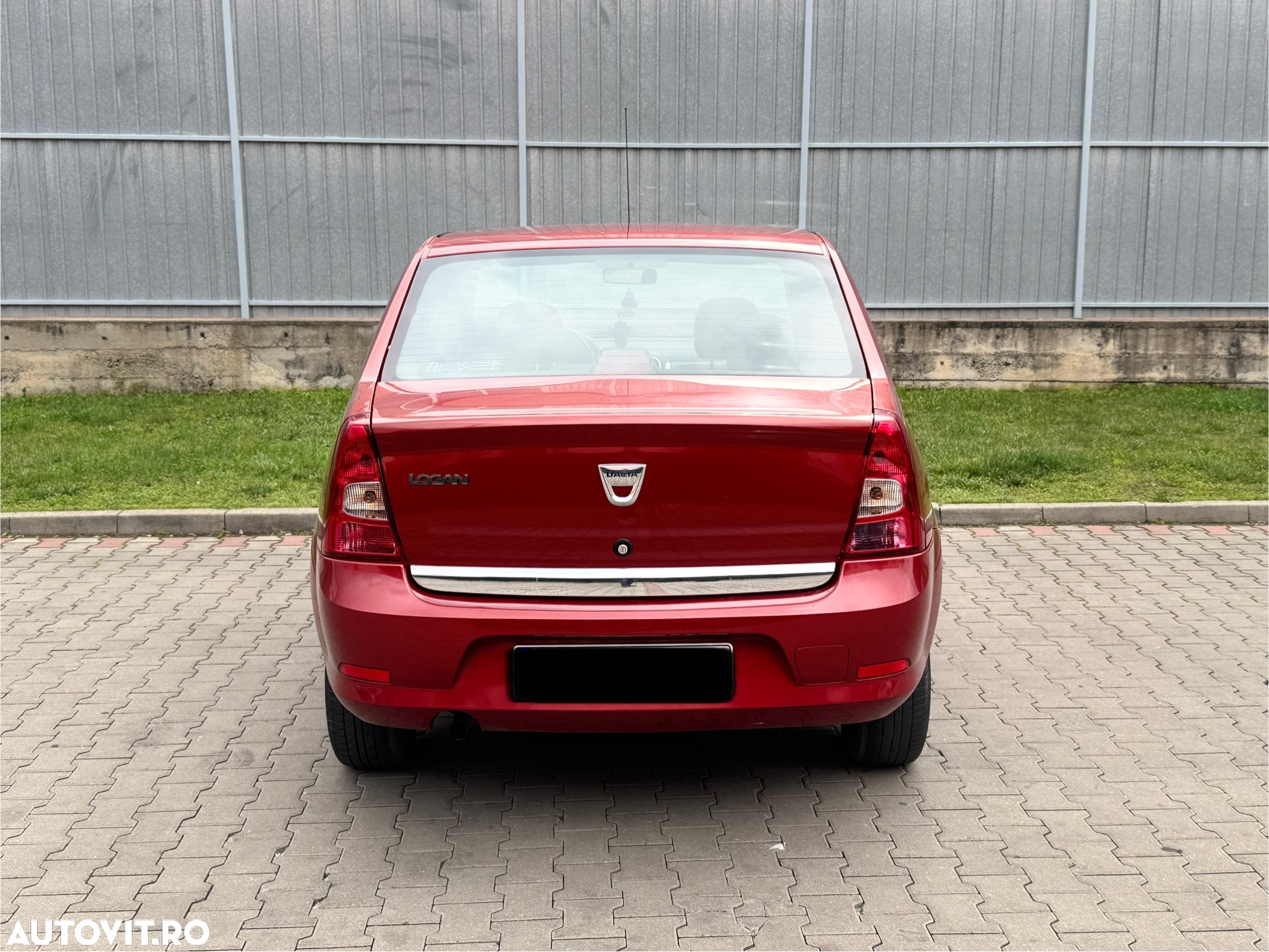 Dacia Logan 1.2 Laureate - 3