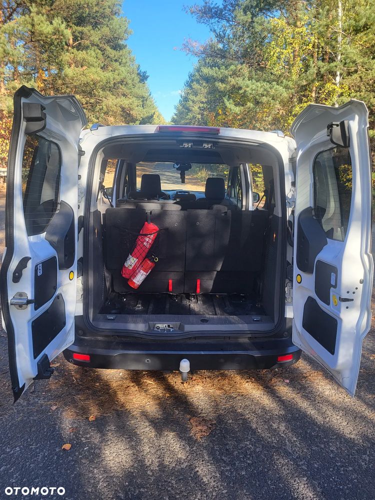 Ford Transit Connect - 8