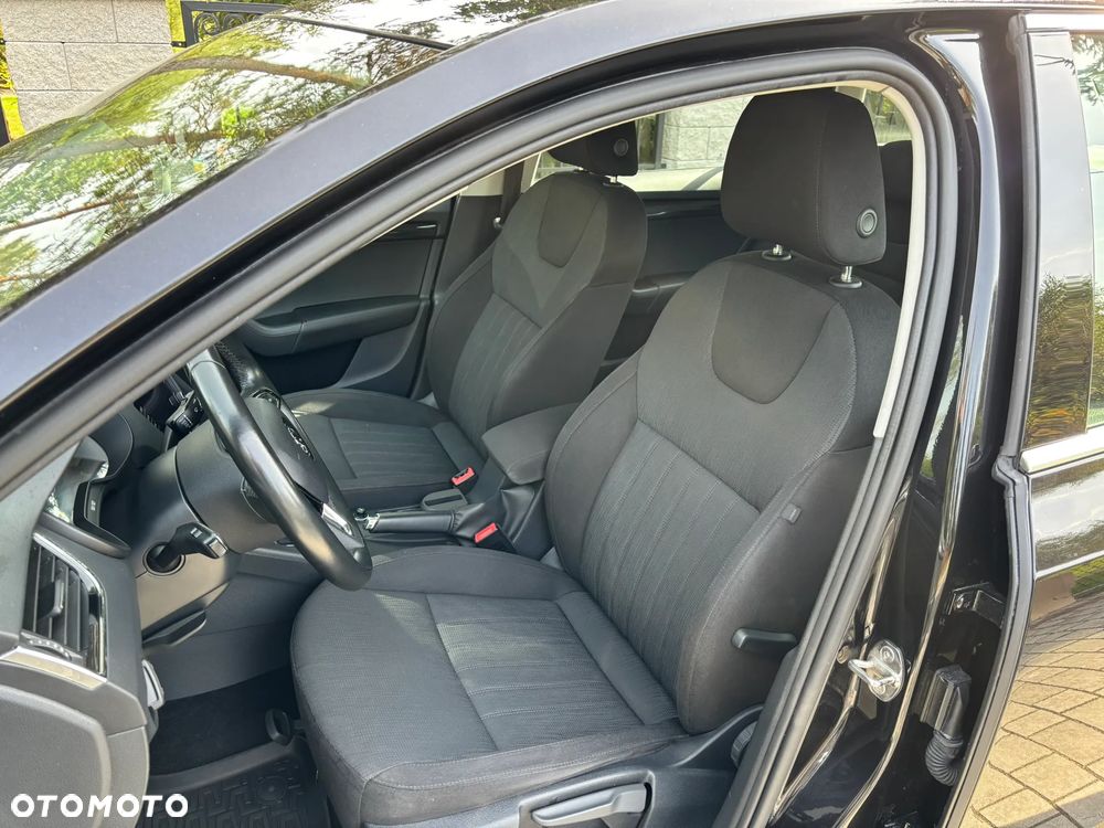 Skoda Octavia 1.5 TSI ACT Style DSG - 19