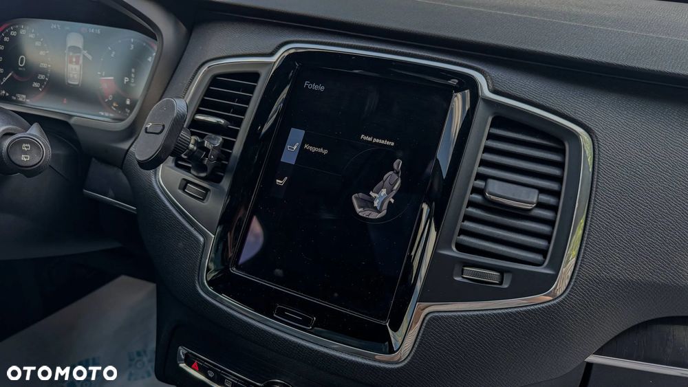 Volvo XC 90 B5 D AWD Geartronic Momentum - 22