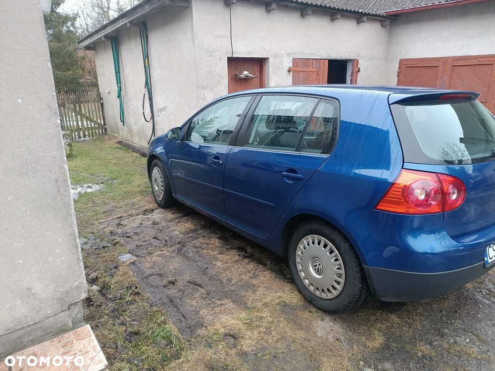 Volkswagen Golf - 6