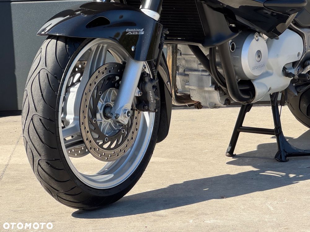 Honda Deauville - 24